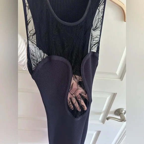 GORGEOUS ROBERTO CAVALLI LACE PANELED RIBBED-KNIT MINI DRESS. SIZE 40 (US 4)